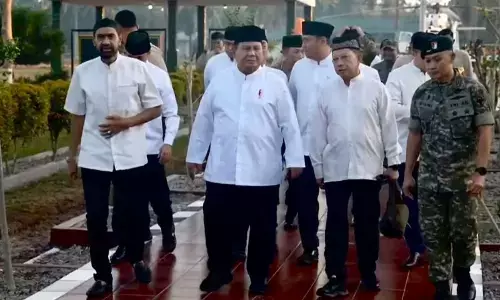 Presiden Prabowo tiba di Aceh untuk salat Id bersama penyintas bencana Presiden Prabowo tiba di Aceh untuk salat Id bersama penyintas bencana