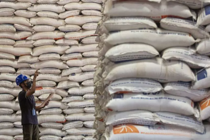 Kesiapan gudang menyimpan stok beras 6 juta ton Kesiapan gudang menyimpan stok beras 6 juta ton