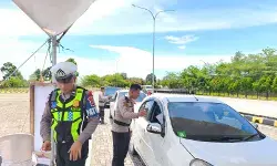 Polisi terapkan skrining tiket antisipasi penumpukan di Bakauheni Polisi terapkan skrining tiket antisipasi penumpukan di Bakauheni
