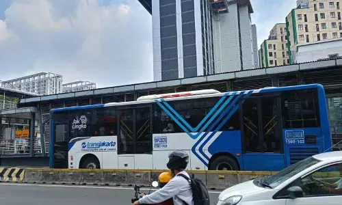 Warga pilih TransJakarta habiskan libur Lebaran ke Ragunan dan Monas