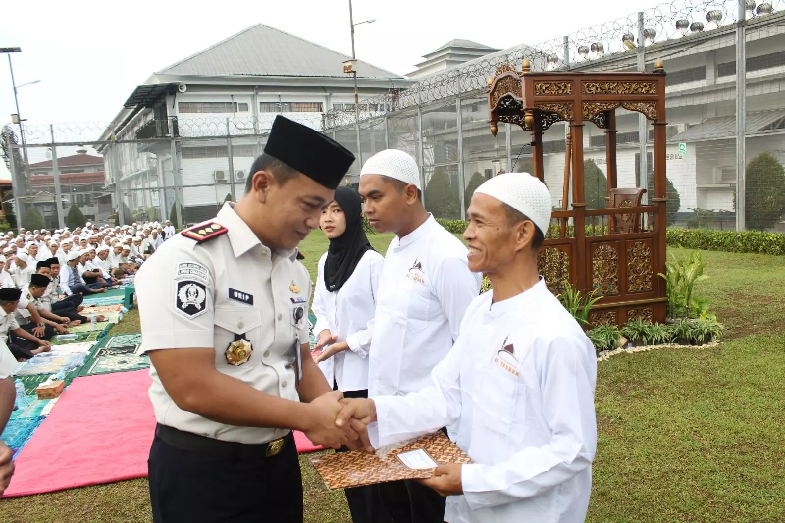 1.044 WBP Lapas Cikarang terima remisi khusus hari raya Idul Fitri 2026 1.044 WBP Lapas Cikarang terima remisi khusus hari raya Idul Fitri 2026