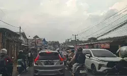 H+3 lebaran pemudik arus balik sebabkan antrean panjang di Puncak