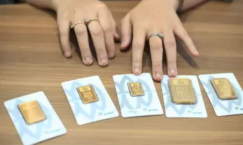 Harga emas UBS dan Galeri24 di Pegadaian pada Senin ini stabil