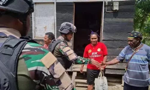 Satgas Yonif 511 perkuat interaksi sosial ciptakan stabilitas keamanan