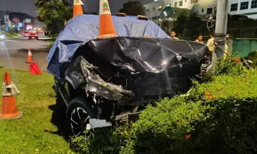 Dua orang tewas akibat minibus tabrak motor di Pantai Indah Kapuk