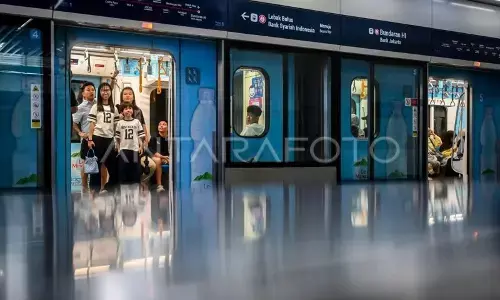 MRT Jakarta berlakukan tarif Rp243 pada Selasa