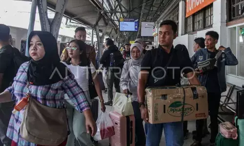 52.926 penumpang kereta tiba di Jakarta pada H+3 Lebaran