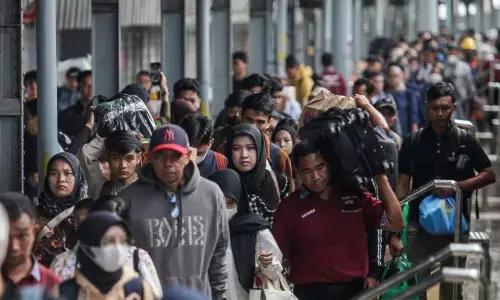 KAI Jakarta: KA lokal tinggi peminat selama arus mudik dan balik