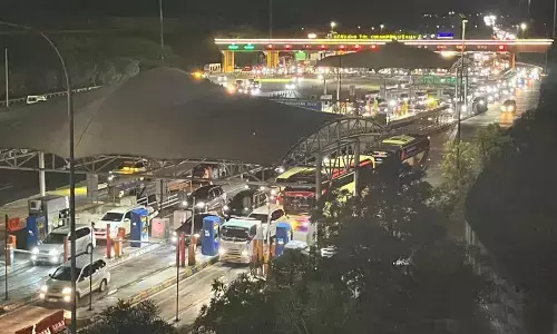 Volume lalu lintas GT Cikatama terus meningkat pada puncak arus balik