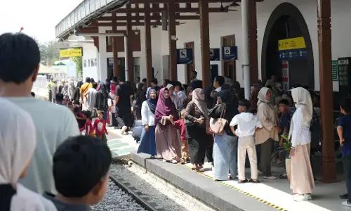 Angkutan lebaran belum usai, KAI Divre II Sumbar sudah layani lebih dari 100 ribu penumpang