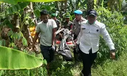 Korban banjir bandang di Tanah Jambo Aye ditemukan meninggal dunia di kebun warga Korban banjir bandang di Tanah Jambo Aye ditemukan meninggal dunia di kebun warga