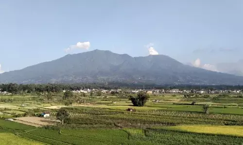 Gunung Marapi erupsi dua kali dalam waktu berdekatan
