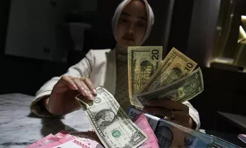 Rupiah menguat seiring sinyal negosiasi damai dari AS