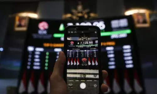 IHSG melemah ikuti bursa Asia seiring ketidakpastian negosiasi AS-Iran