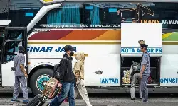 Penumpang arus balik Kampung Rambutan didominasi dari Jawa Barat