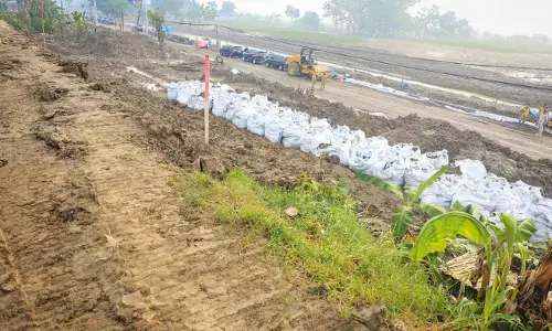 Tanggul Sungai Tuntang Grobogan retak, Pemprov Jateng minta perbaikan dipercepat Tanggul Sungai Tuntang Grobogan retak, Pemprov Jateng minta perbaikan dipercepat