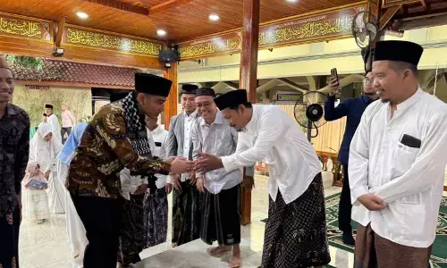 Wapres dorong pesantren integrasikan pelatihan AI dan robotika Wapres dorong pesantren integrasikan pelatihan AI dan robotika
