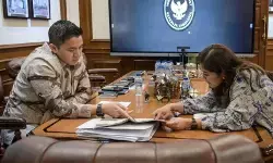 Seskab Teddy bahas implementasi PP Tunas bersama Menkomdigi