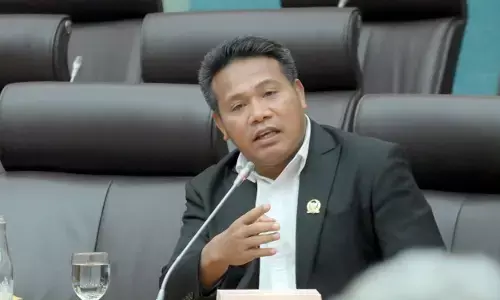 Kapal RI tertahan di Hormuz, DPR: Butuh lobi Presiden, Menteri ESDM tak cukup