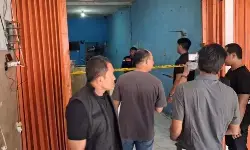 Kesaksian bos ayam geprek temukan mayat pegawainya dalam freezer Kesaksian bos ayam geprek temukan mayat pegawainya dalam freezer