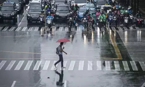 BMKG: Senin, mayoritas kota besar berpotensi hujan