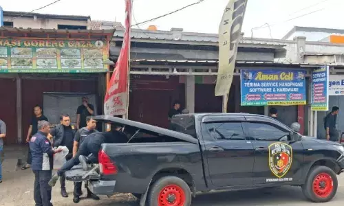 Warga Mega Regency Bekasi geger dengan temuan mayat dalam freezer