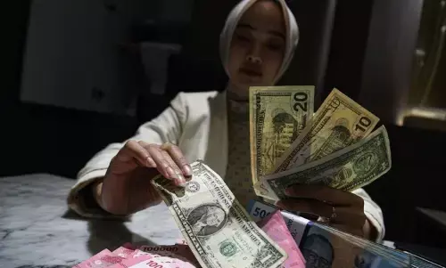 Rupiah pada Senin pagi melemah jadi Rp16.981 per dolar AS