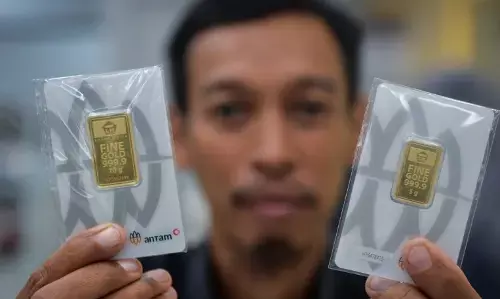 Harga emas Antam Senin ini turun Rp30.000 ke angka Rp2,807 juta/gr