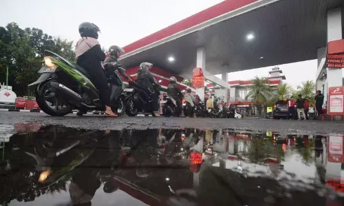 Pengamat: Percepatan kendaraan listrik antisipasi lonjakan minyak Pengamat: Percepatan kendaraan listrik antisipasi lonjakan minyak