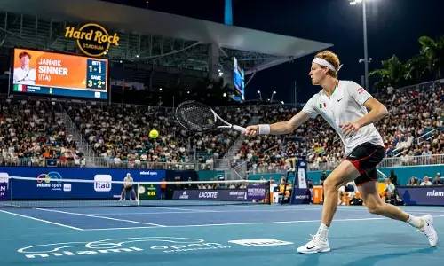Jannik Sinner tampil di Miami Open Jannik Sinner tampil di Miami Open
