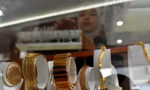 Emas UBS dan Galeri24 naik, Antam stabil di Pegadaian pada Selasa pagi