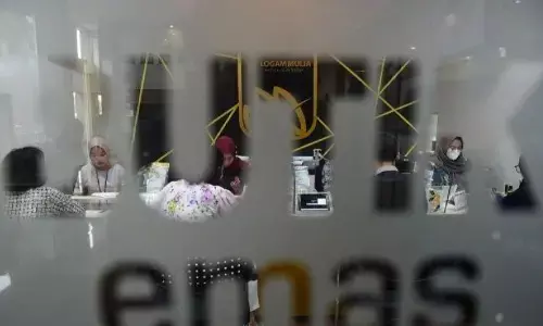 Harga emas Antam pada Selasa pagi dibanderol Rp2,827 juta/gram