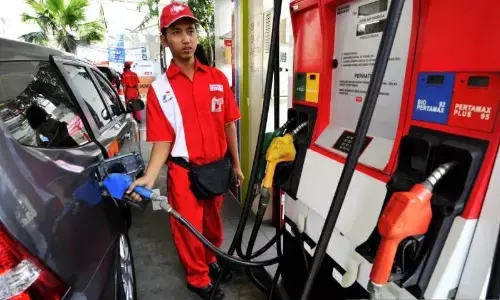 Pengamat nilai harga BBM tidak naik jaga daya beli masyarakat