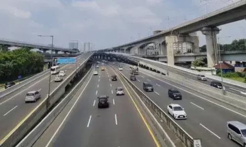 Pergerakan kendaraan melintas MBZ pada H+9 Idul Fitri lebih stabil Pergerakan kendaraan melintas MBZ pada H+9 Idul Fitri lebih stabil