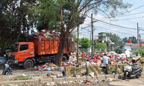 Pembatasan di Bantargebang picu penumpukan sampah di Pasar Minggu