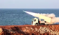 Iran serang Israel serta fasilitas AS di Bahrain, Kuwait, dan UEA