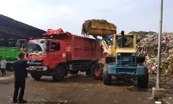 Percepat tangani sampah Kramat Jati, Pasar Jaya sewa 20 truk tambahan