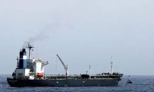 Kapal tanker minyak Aqua 1 diserang di perairan Qatar