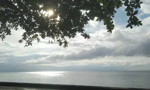 BBMKG minta waspadai rob di pesisir Bali pada 2-10 April 2026