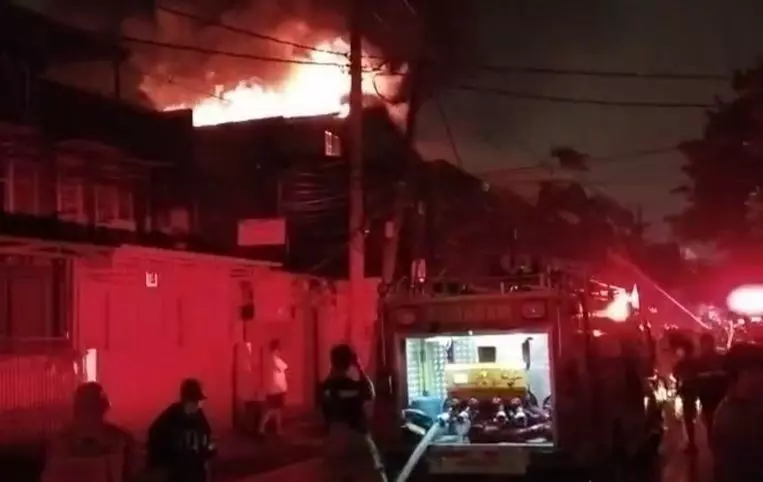 Korsleting listrik hanguskan gudang onderdil motor di Cengkareng