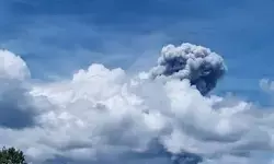 Gunung Dukono erupsi, abu vulkanik capai 1,4 Km