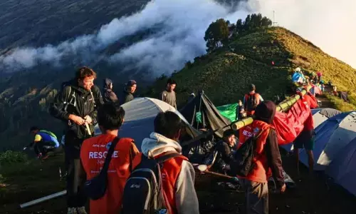 TNGR: Korban kecelakaan di jalur pendaki Gunung Rinjani dievakuasi TNGR: Korban kecelakaan di jalur pendaki Gunung Rinjani dievakuasi