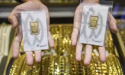 Harga emas Antam turun ke Rp2,8 juta/gram pada Senin
