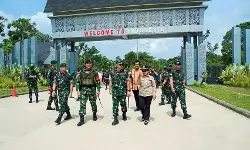 Pangkogasgabpamtaswil Darat XII/Tpr pastikan kesiapan optimal pengamanan perbatasan RI–Malaysia Pangkogasgabpamtaswil Darat XII/Tpr pastikan kesiapan optimal pengamanan perbatasan RI–Malaysia