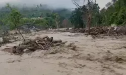 Aceh Tengah kembali dilanda banjir, dua jembatan darurat ambruk Aceh Tengah kembali dilanda banjir, dua jembatan darurat ambruk