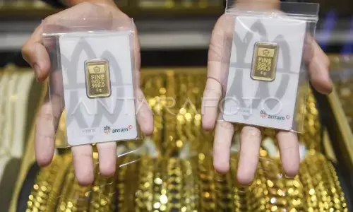 Harga emas Antam turun ke Rp2,8 juta/gram pada Senin Harga emas Antam turun ke Rp2,8 juta/gram pada Senin