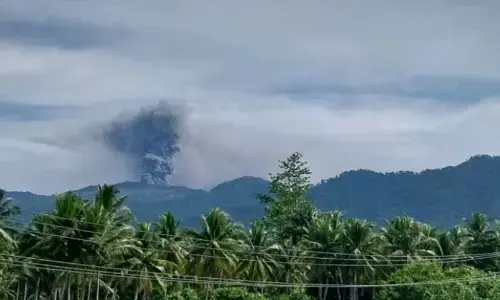 PGA imbau warga tidak beraktivitas pada radius 4 km di Gunung Dukono
