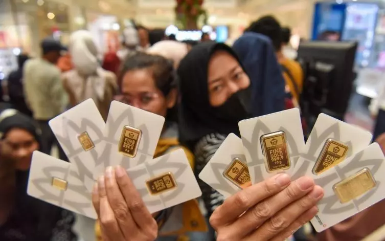 Harga emas Antam Selasa ini naik Rp19.000 ke angka Rp2,850 juta/gram Harga emas Antam Selasa ini naik Rp19.000 ke angka Rp2,850 juta/gram