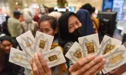 Harga emas Antam Selasa ini naik Rp19.000 ke angka Rp2,850 juta/gram Harga emas Antam Selasa ini naik Rp19.000 ke angka Rp2,850 juta/gram
