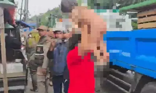 Protes razia, pedagang Kramat Jati nekat taruh balita di truk petugas